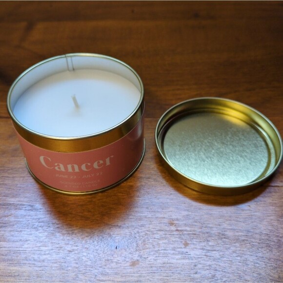 NWT Cancer Rosewater and Violet Scented Zodiac Candle - Picture 2 of 7